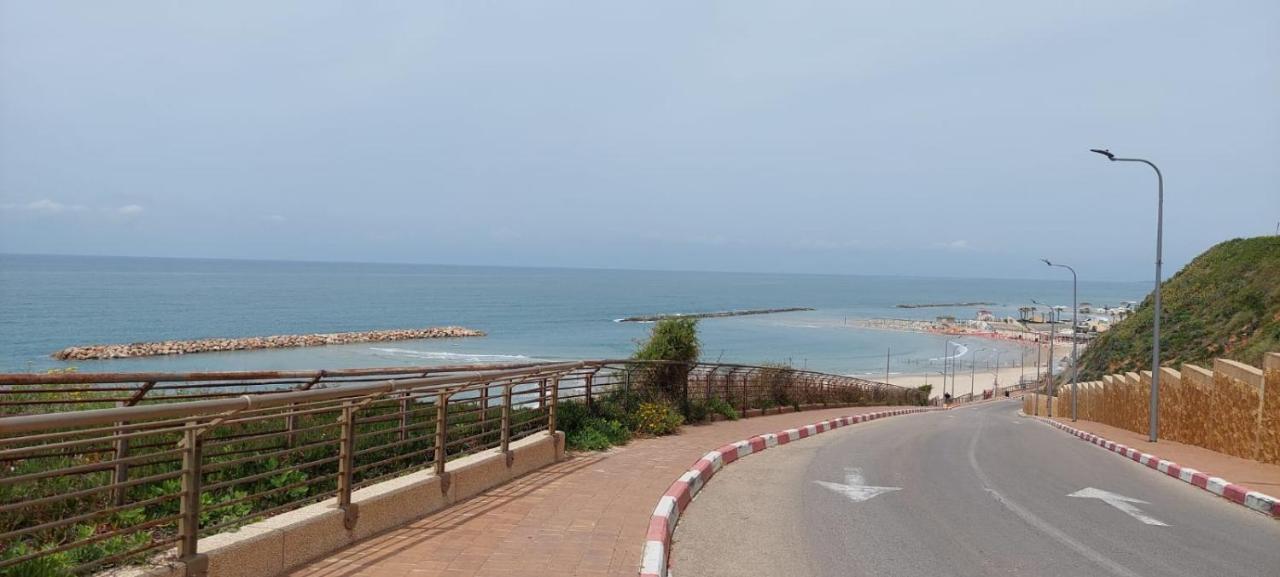 הנביאים 1 נתניה Naveim Apartment Exterior foto
